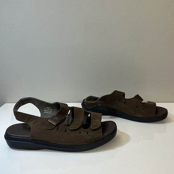 Propet Breeze Walking Sandals Size 8.5 X(2E) - Picture 2 of 15